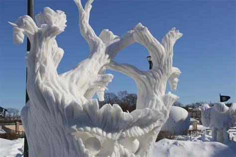 Photos: Amazing snow sculptures