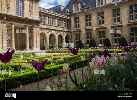 The carnavalet museum hi-res stock photography and images - Alamy