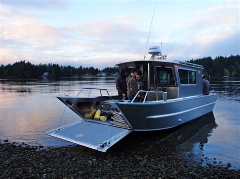 25' San Juan Landing Craft Cabin Aluminum Boat by Silver Streak Boats