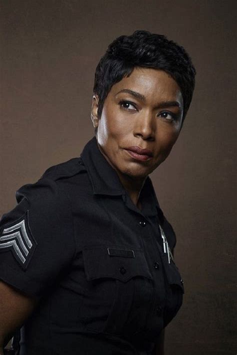 Angela Bassett as Athena Grant in the television series 911. | 911 tv show, Fox tv shows, Angela ...