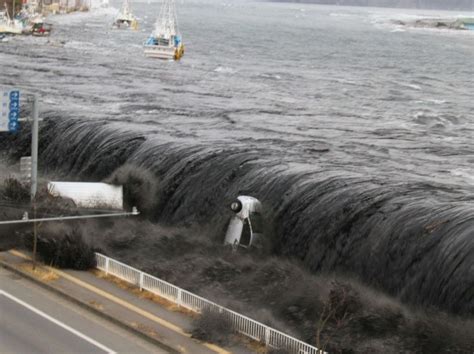 Galeries photos Nature & environnement | Tsunami, Wonders of the world, National geographic tv shows