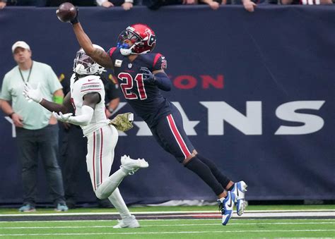 Houston Texans prevail in final minute again, this time on defense