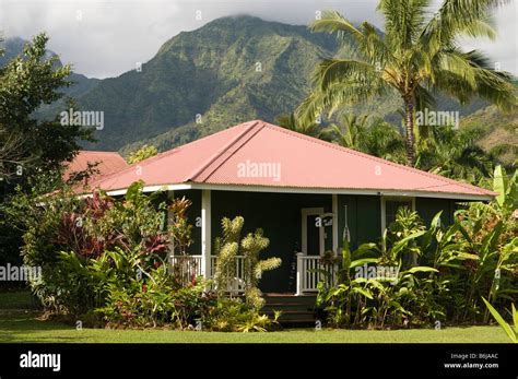 Traditional plantation-style hawaiian house, Hanalei, Kauai, Hawaii Stock Photo - Alamy