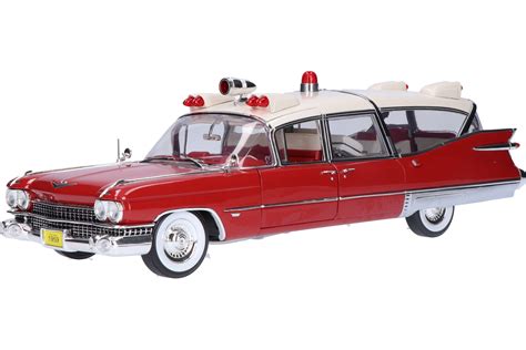 Cadillac Superior Ambulance | Armand Modelcars