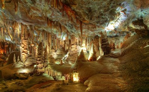 Jenolan Caves, Blue Mountains, NSW, Australia - Beautiful places. Best places in the world. Shut ...