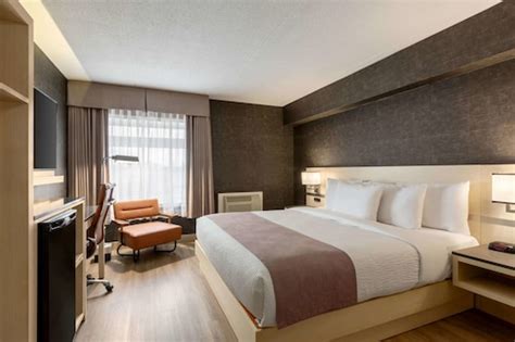 Top 10 Cheap Hotels in Toronto from $65 CAD/night | Hotels.com