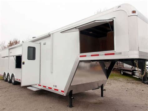 44 ft Custom Enclosed Gooseneck Trailer| MO Great Dane trailers