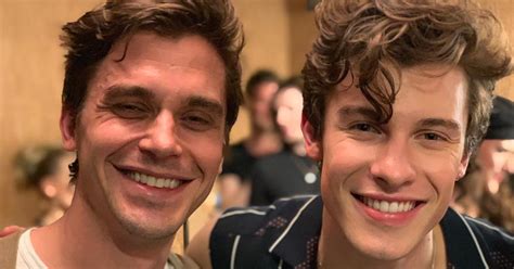 Antoni Queer Eye Joins Shawn Mendes Backstage At SNL