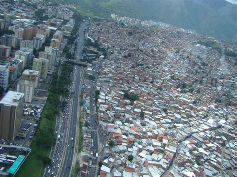 Petare, Caracas, Venezuela, Plataforma Urbana