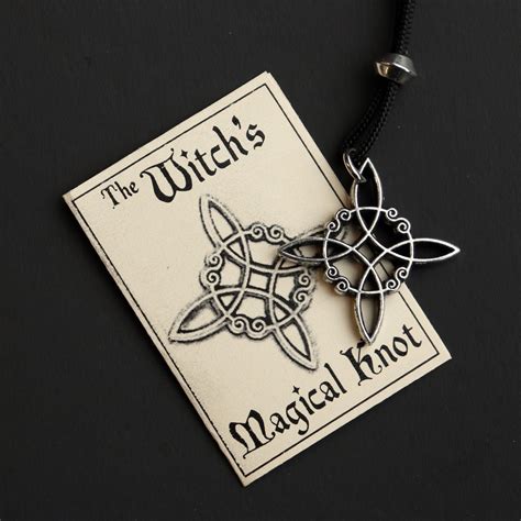 Witches Magical Knot Pendant