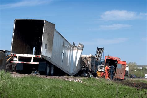 Truck accident may cause severe injuries, death | Warner Law Offices PLLC