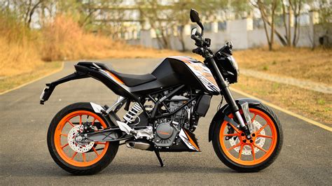 KTM 125 Duke 2019 ABS Bike Photos - Overdrive