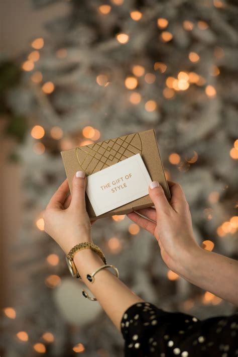 The Best Gift for Your Best Friend $1,000 Stitch Fix Gift Card Giveaway