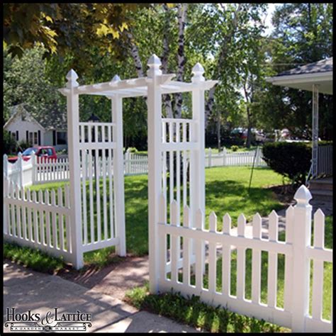 Pin by Mary Yanover on Gardening Ideas | Fence styles, Front yard, Front yard fence