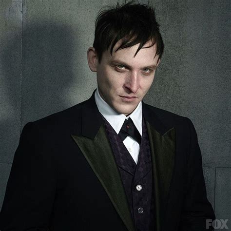 Robin Lord Taylor walks the walk as Penguin in 'Gotham' - RedEye Chicago