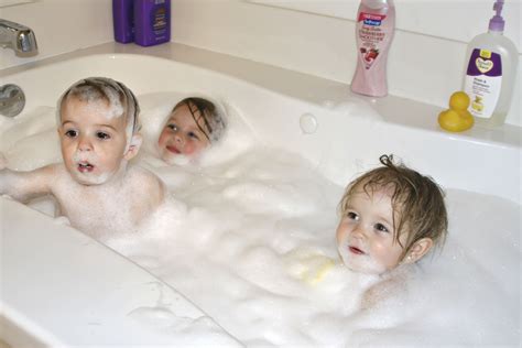 Mud Pies and Tea Parties: Bubble Baths