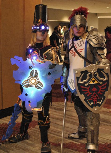 Dragon con 2017 BOTW cosplay(s) Ancient Armor + Soldiers Armor Link : r/zelda