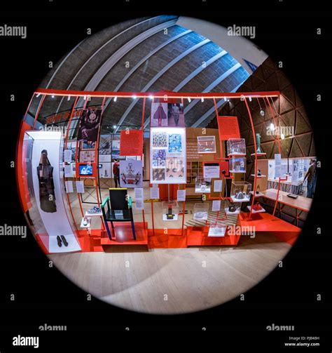 Design Museum, Kensington High Street Stock Photo - Alamy