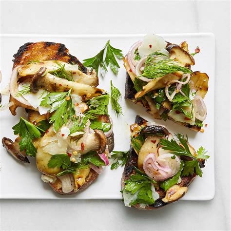 King Trumpet Mushroom Recipes & Menu Ideas | Epicurious