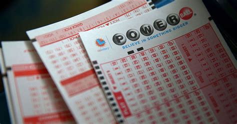 Mom wins largest individual Powerball in Australian lottery history