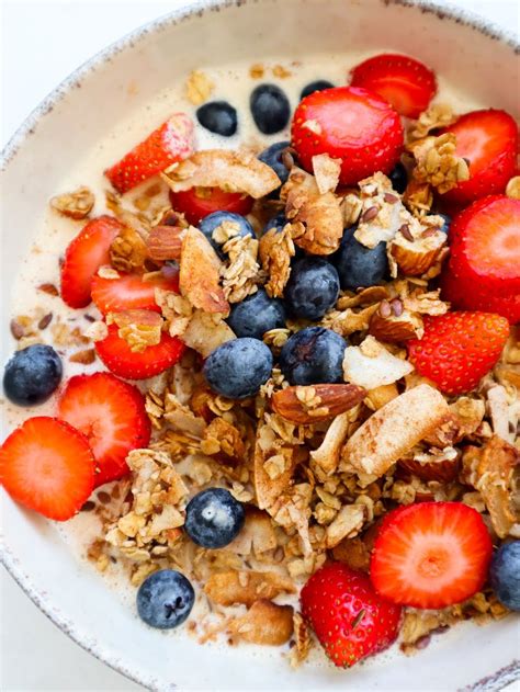 Easy Healthy Granola Recipe - Clean Healthy Meals