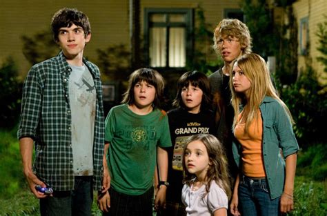 Aliens in the Attic *** (2009, Carter Jenkins, Austin Butler, Ashley Tisdale, Robert Hoffman ...