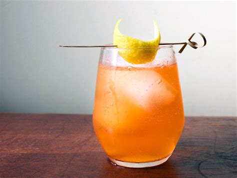 15 Mezcal Cocktail Recipes to Enjoy Mexico's Smoky Spirit