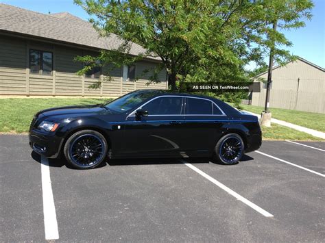 2012 Chrysler 300s Mopar Edition (black)