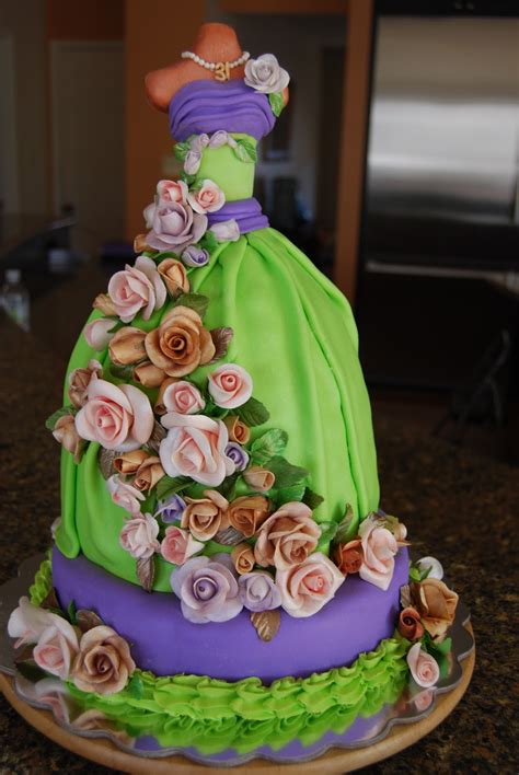 Gamma Susie's This n That: Elegant Birthday Dress Cake