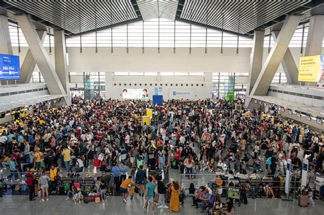 Naia power outage, tech glitch shut PH airspace | Inquirer News