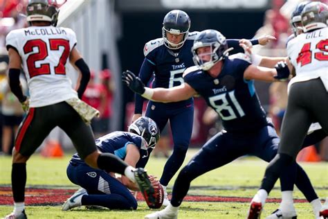 Tennessee Titans kicker Nick Folk misses first field goal of the season ...