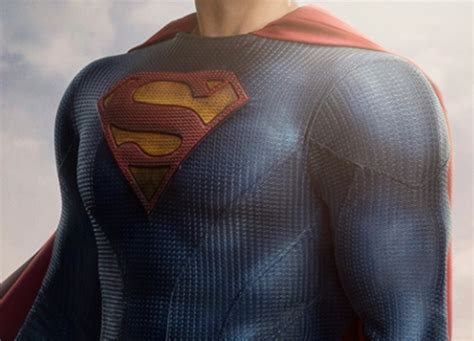 CW reveals first look at Tyler Hoechlin in new Superman suit Reel 360 News