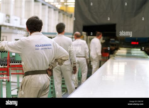 Wolfsburg, car production at Volkswagen AG Stock Photo - Alamy