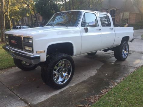 Chevy R20 2500 Silverado custom frame off restomod 4dr shortbed Low ...