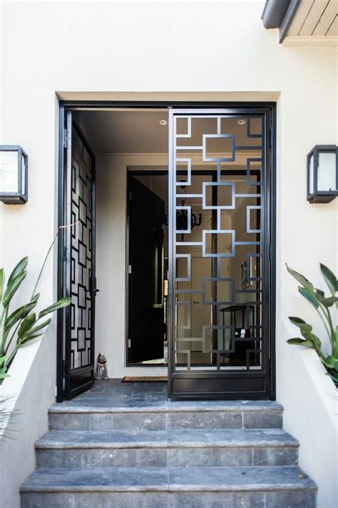 Pin by Juana Pineda on recibidor | Grill door design, Door gate design ...