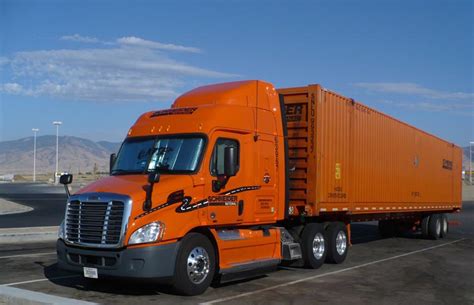 Schneider's Top 5 Things to Consider When Choosing a Truck Driver Training School