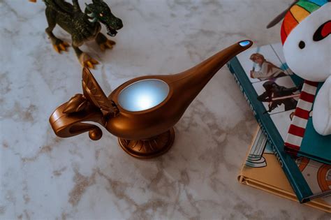 Free Shipping | Disney Aladdin Magic Genie Lamp 10 Inch LED Mood Light - Toynk Toys