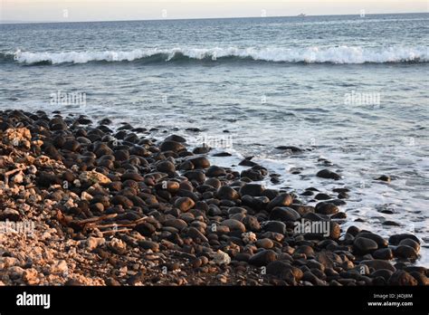 A rocky beach in Lahaina, Hawaii Stock Photo - Alamy