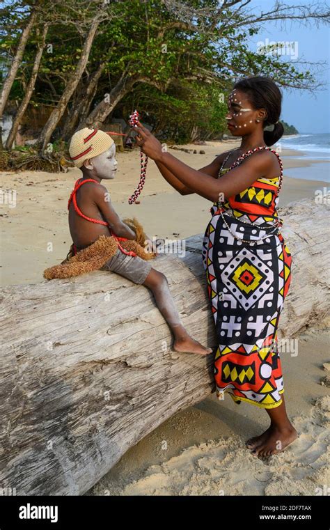 Libreville Gabon Beach High Resolution Stock Photography and Images - Alamy