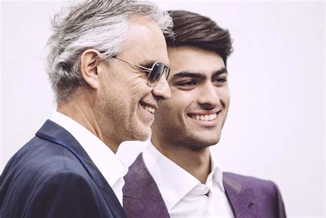 Matteo es el hijo de Andrea Bocelli