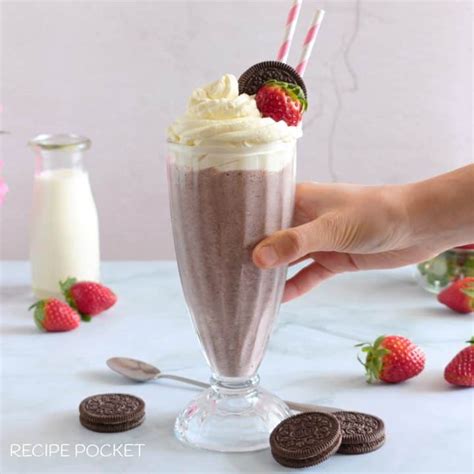 Strawberry Oreo Milkshake | Recipe Pocket