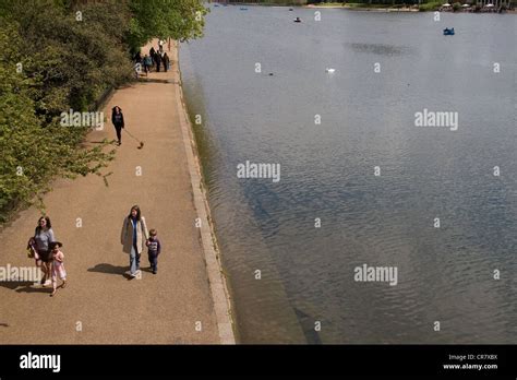 Serpentine lake Hyde Park Stock Photo - Alamy