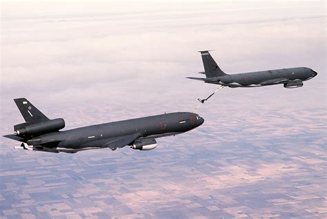 USAF KC-135 Stratotanker & USAF KC-10A Extender Source commons.wikimedia.org/wiki/File:A_6t ...