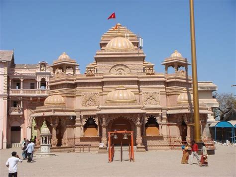 Hanuman Temple, Salangpur - Info, Timings, Photos, History | Temple ...