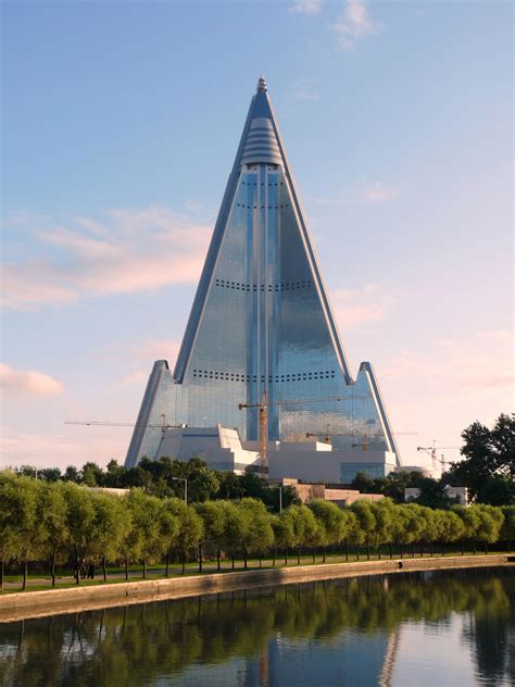 Ryugyong Hotel - The Skyscraper Center