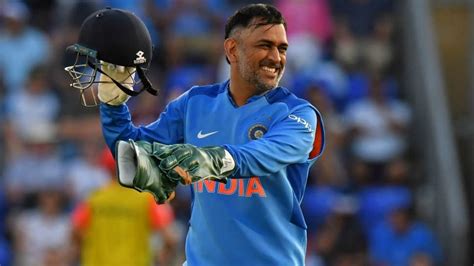 MS Dhoni wins ICC Spirit of Cricket Award of Decade for this gesture; read here | Cricket News ...