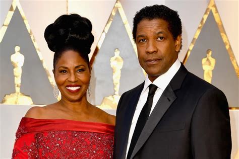 Denzel and Pauletta Washington Walk the 2017 Oscars Red Carpet