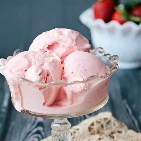 Creamy Strawberry Ice Cream Recipe | Ashlee Marie