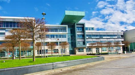 West College Scotland in Clydebank, Riverside Entrance. Editorial Photo ...