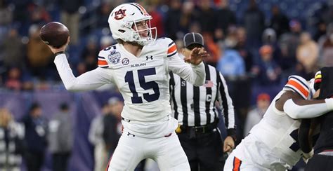 'Hopefully he'll get a shot:' Auburn freshman QB Hank Brown impresses late in bowl loss